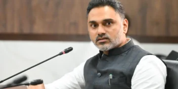 गृहराज्यमंत्री योगेश कदम वारंवार गुन्हेगारी प्रवृत्तीत, राज्य सुरक्षित आहे का?